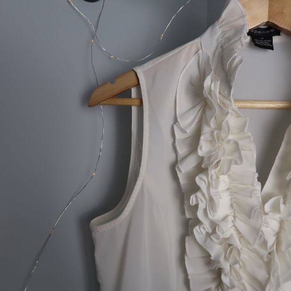 Spense Ruffle Front Sleeveless Button Up - Picture 3 of 6